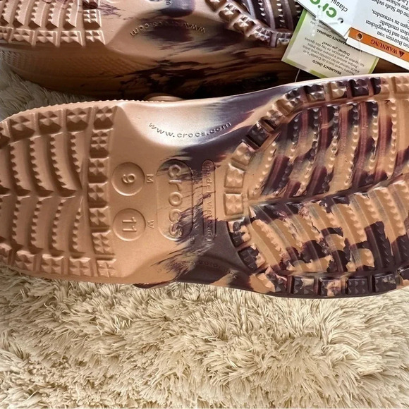 Crocs Classic Marbled Unisex Clogs Men’s 9 / Women’s 11 - Picture 7 of 9